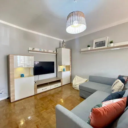 By Homing Apartment *